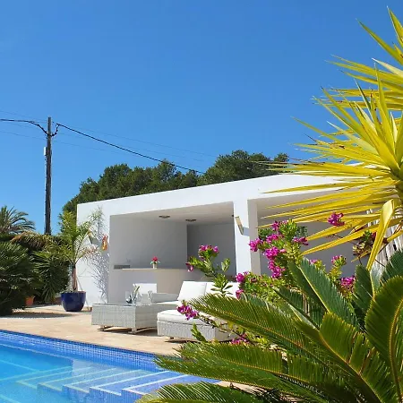 Mimosa Villa *