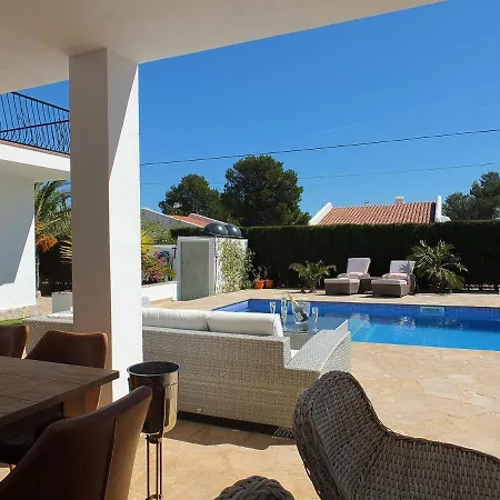 Mimosa Villa *