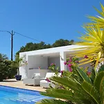 Mimosa Villa *